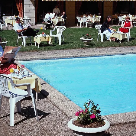 Le Relais D'avrilly Hotel Trévol