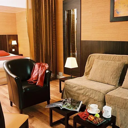 Hotel Le Relais D'avrilly 4*